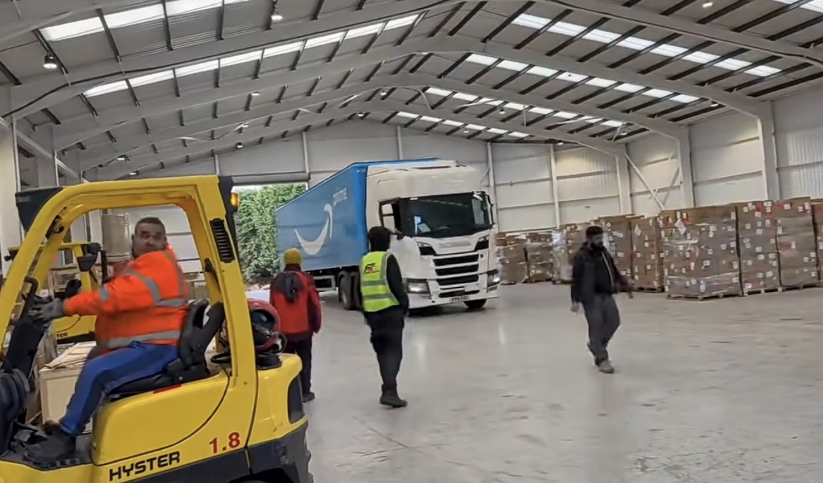 China → Birmingham, Großbritannien (Fuxin Zolllager → Amazon FBA)